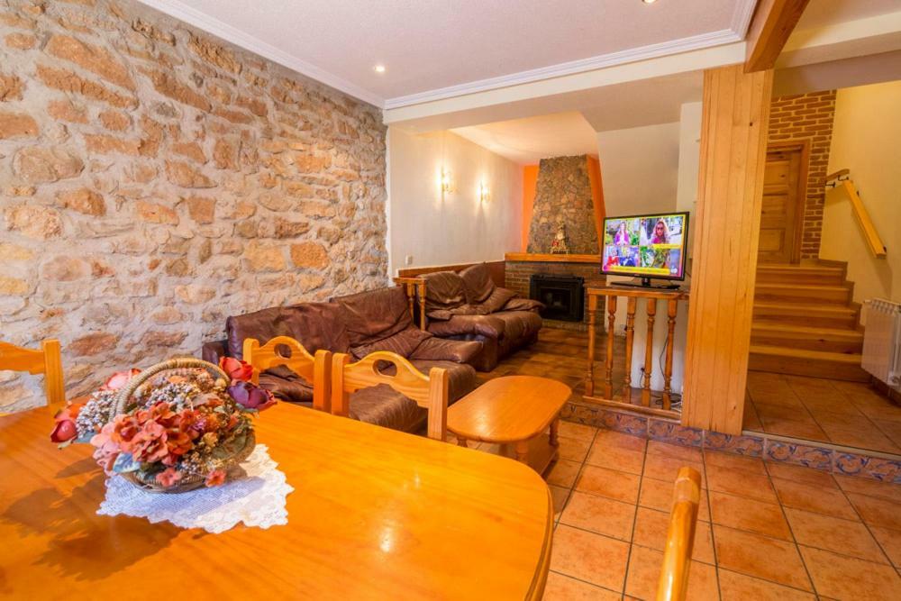 Canon De Rio Lobos Ii Country house